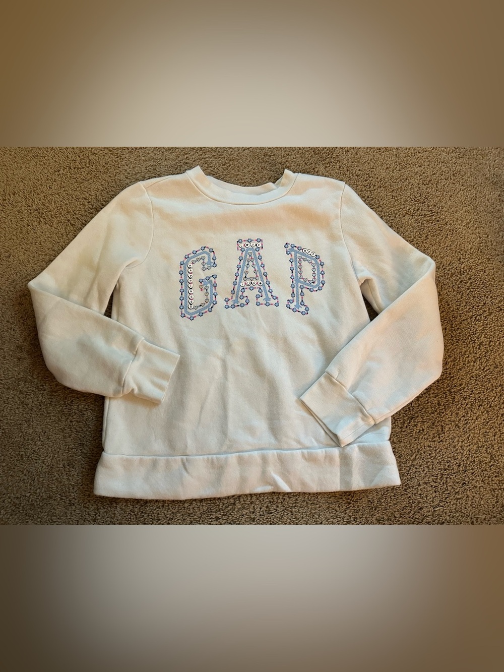 GAP White Crewneck Sweatshirt.